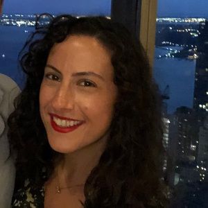 Meet your Posher, Daniella